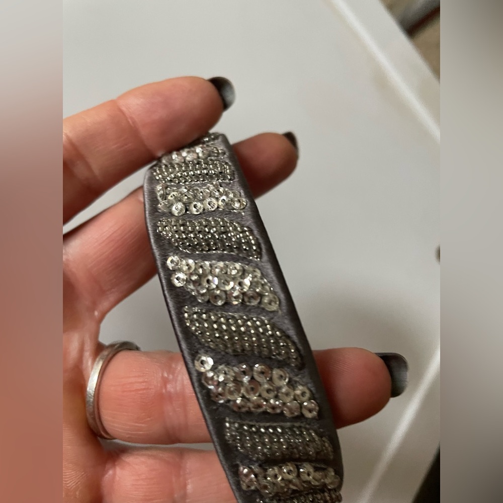 Azzaro cuff